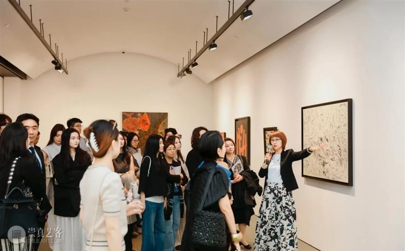 前卫艺术展《越》 开启2025养云艺术季的无限可能 热点聚焦 前卫艺术展《越》 2025养云艺术季 崇真艺客